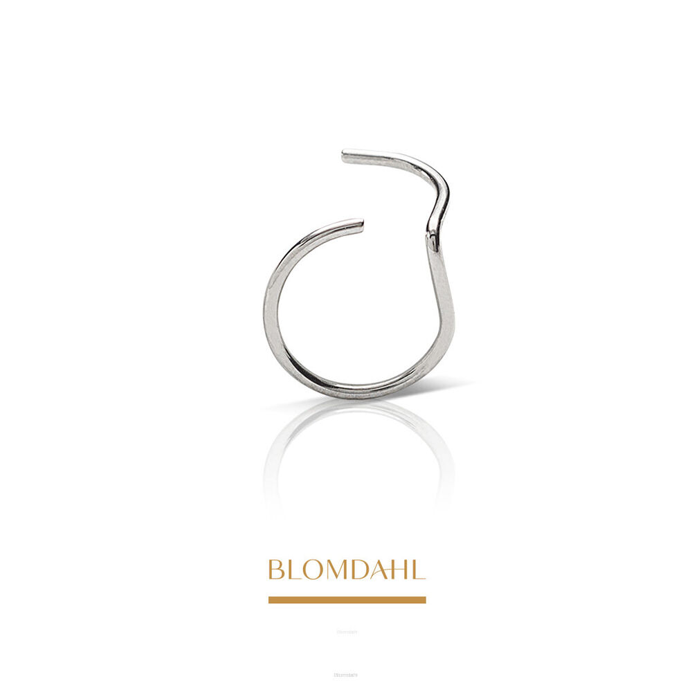 Nose Ring 8 mm SFJ - right nostril piercing